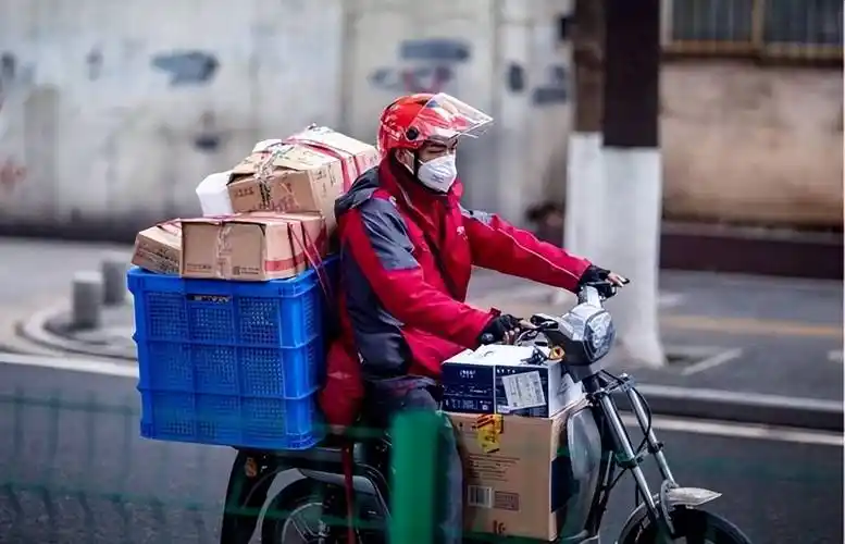 快递员送一单赚5毛却被罚100,只能送外卖.两会也许带来新希望!