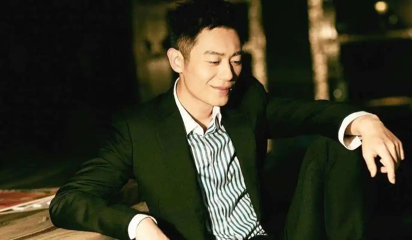 娱乐圈公认的7位痞帅男星,长相不一定出众,但帅得别有风味