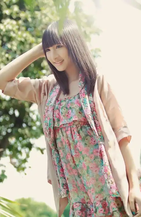 标题:青青河边草