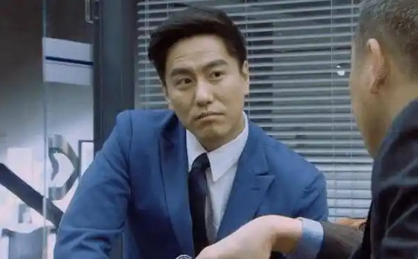 年轻时英俊潇洒的演员黄勐,特别热爱生活,拥有着自己的爱好_作品_广大