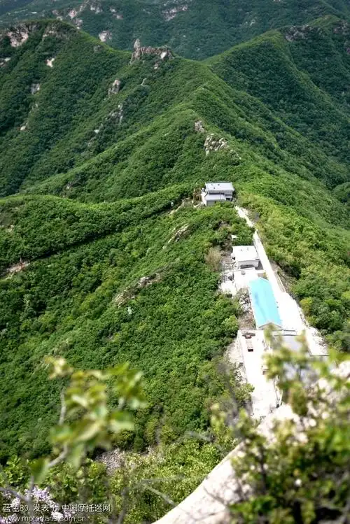 登营口雪帽山摩友相遇.