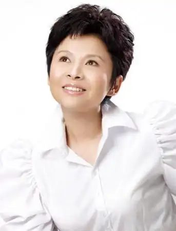 "军中之花"董文华,就这样改写了她的结局,如今老来无遗憾