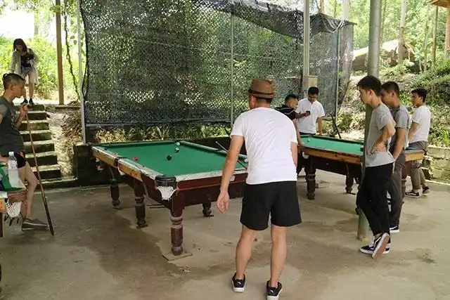 中庭装饰户外拓展活动——快乐工作,认真生活_中庭装饰集团【官网】