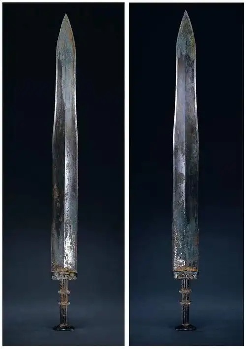 秦始皇铜车马及其军官佩剑