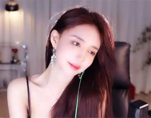 原创斗鱼主播之夜腐团儿获奖骆歆现学战术后退王雨檬压轴登场