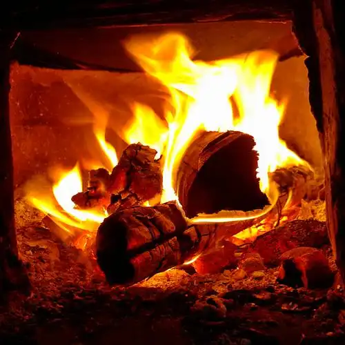 聆听烧柴火的声音