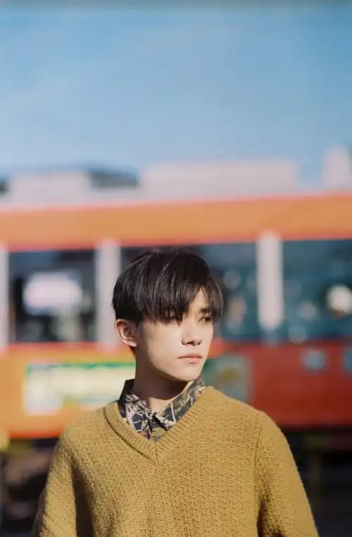 易烊千玺 壁纸锁屏