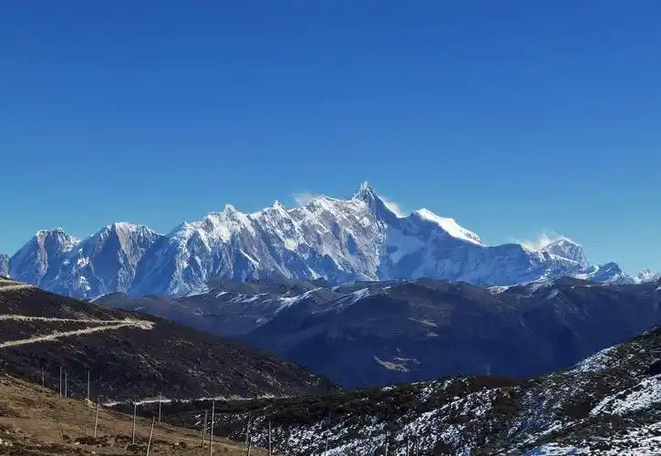 318川藏线风景很美,当地人为何却怒斥游客不要再来了?