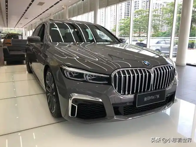 抢先看2020款宝马740li才卖88万 比奥迪a8强太多了