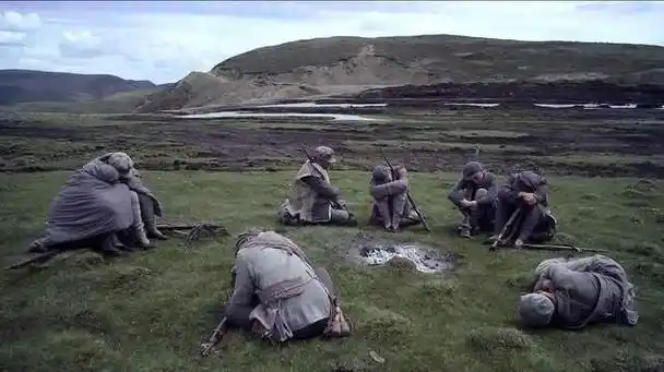 红军二万五千里长征绝对是人类战争史上的奇迹,红军爬雪山过草地,在