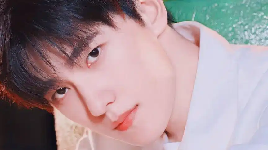 杨洋笑容合集,笑得这么甜,这谁挡得住啊?