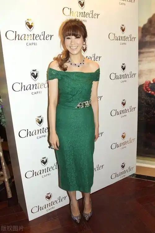 徐子淇这身材,这才是尤物啊!