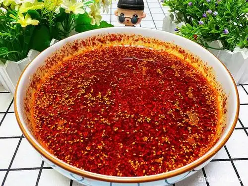 秘制辣椒油,香辣味美越吃越香,一次做一大罐吃一年都不会坏