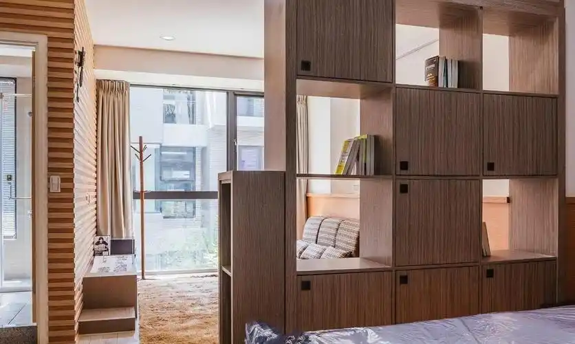 日式简约卧室隔断装修效果图