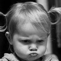 生气赌气撅嘴萌萌哒头像_微信头像图片大全