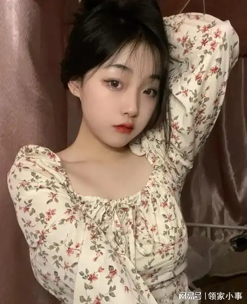 素颜小姐姐花仙子连衣裙甜美可爱清爽怡人