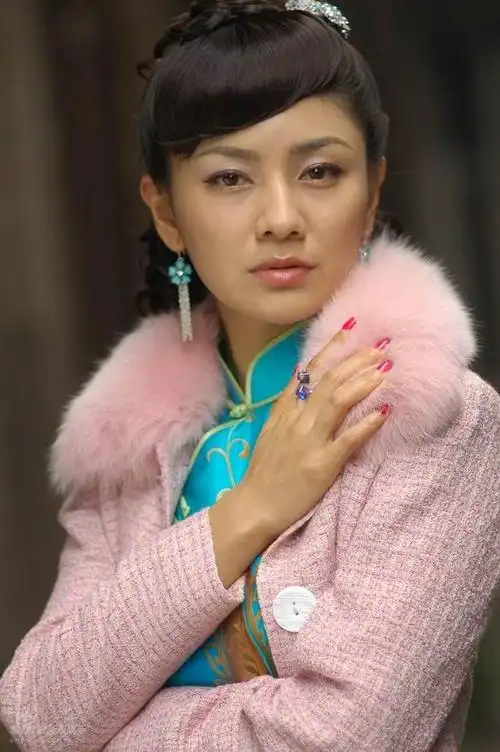 资料图片:电视剧《纸醉金迷》精彩剧照(121)_影音娱乐_新浪网