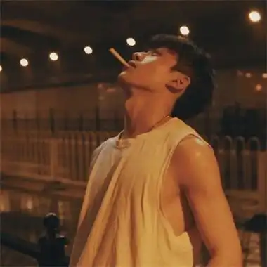 成熟稳重很有氛围感的男生头像图片 高级永看不厌的真人男头合集