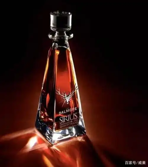 太好看了!这些高颜值的威士忌酒瓶,我不信你没心动!