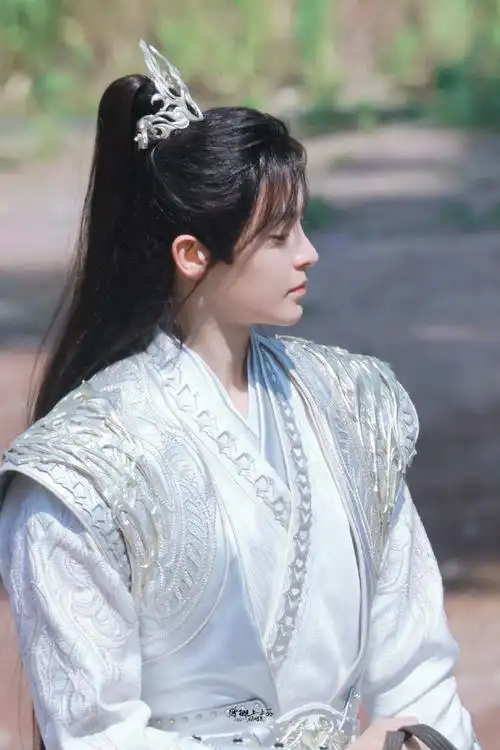 侯明昊百里东君路透##侯明昊百里东君骑马路透