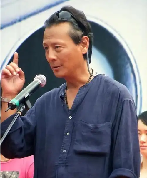 刘德凯:5段感情3次劈腿,女友为他失去子宫,如今的他怎样了?