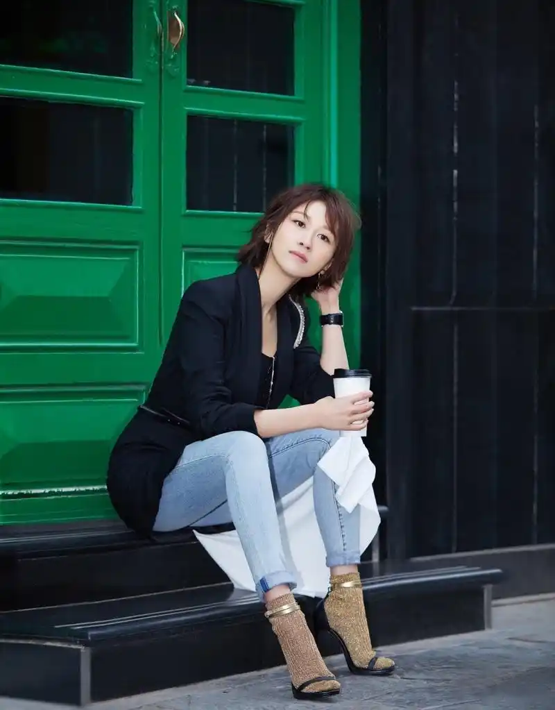 新的一年,愿我们都自由自在,不负时光.