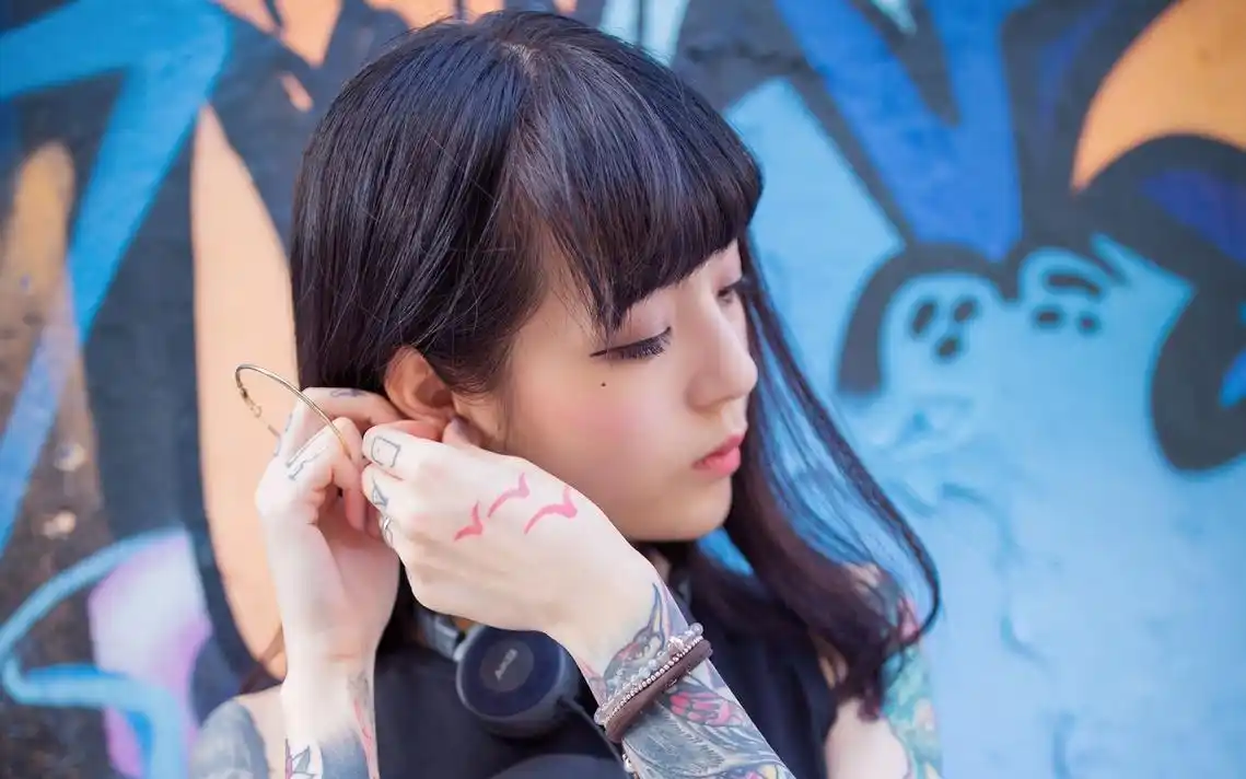 火辣纹身女孩美女图片壁纸(4/6)