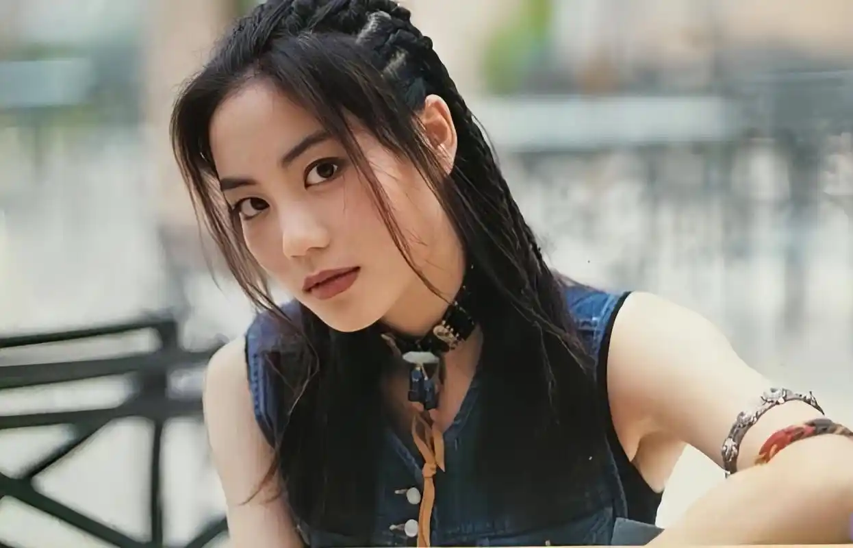 王菲:美貌的尽头一定是养生. 一个人好看,绝不仅仅是长相五官.