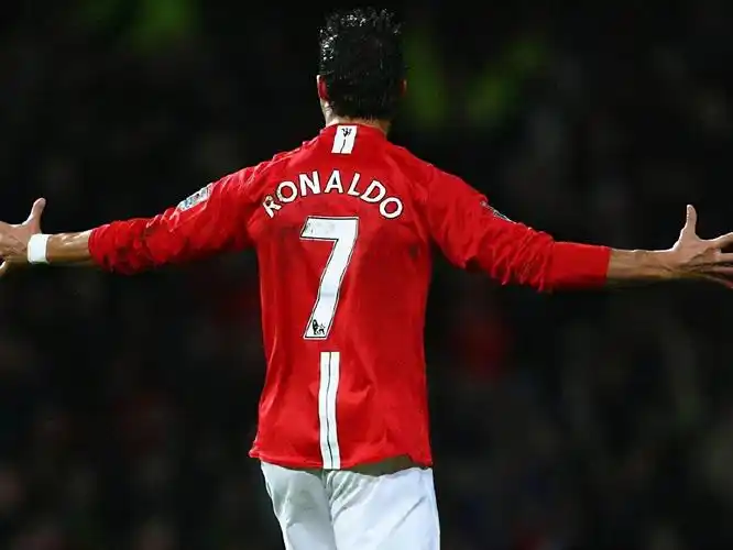 游子终于归家!两点令c罗重回曼联趋近完美,本季曼联真值得期待