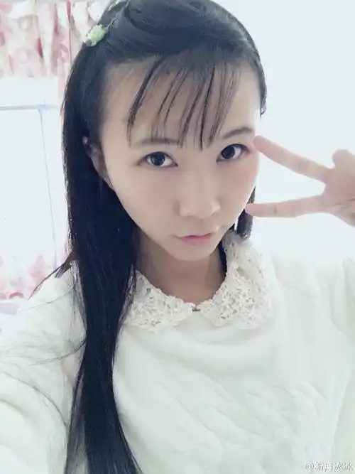 新月冰冰:我打lol从不甩锅