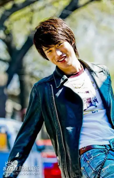 组图好男儿吴建飞最新写真万千宠爱于一身