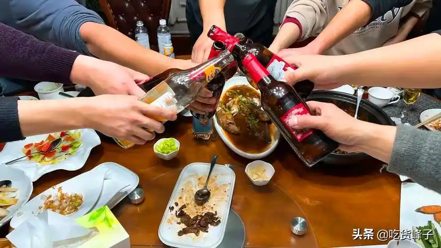 公司聚餐朋友圈怎么发