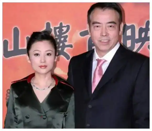 陈凯歌陈红夫妇回娘家,偶遇时不见陈飞宇身影!_陈雨昂_成功_照片