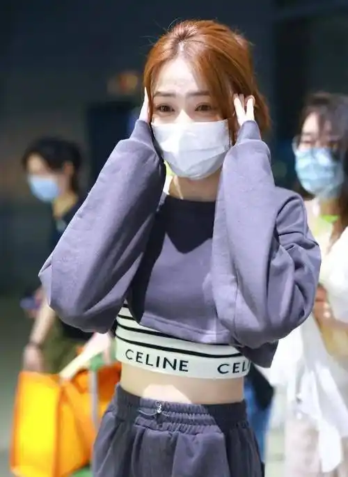 之前参加综艺节目的时候,她给大家留下了深刻的印象,因为徐璐身材很好