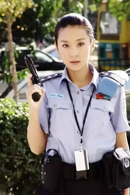 演过6次警察还有比她man的女演员