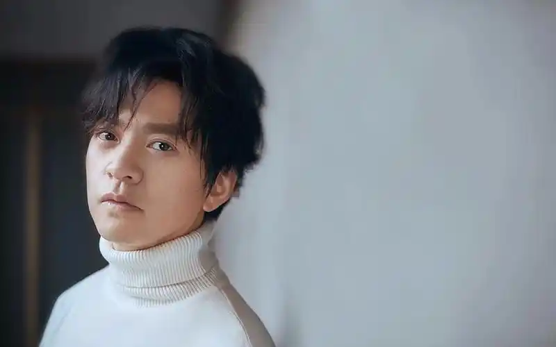 【歌手李健】物料合集丨vcr篇 论那些年李老师一套妆发录多少视频