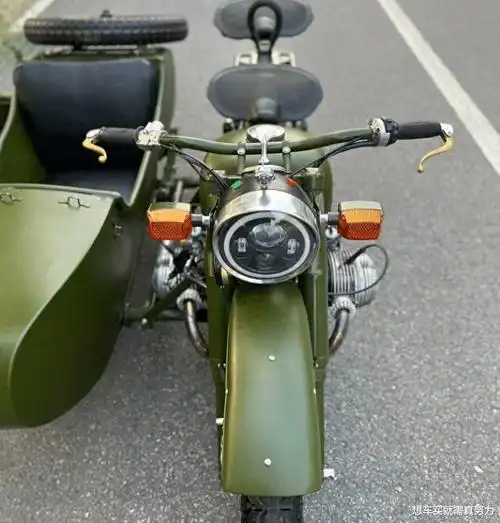 侉子,花5万买长江750,带倒挡,每次右转时都会小心翼翼|翻车|湖南|摩托