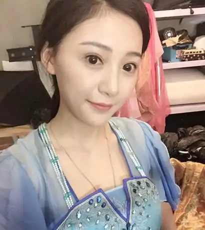 图邓琳图片大全出演调皮王妃与苗韵桐打造甜宠系列