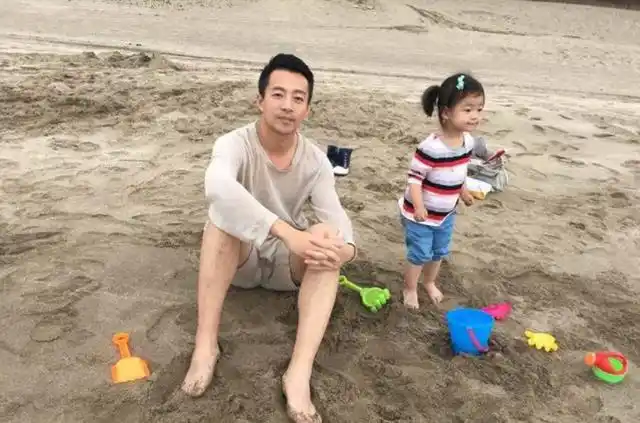 离婚家暴全是浮云 大s汪小菲夫妇才是模范父母