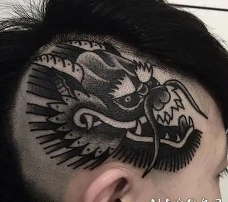 鳌头独占,头部个性龙头纹身