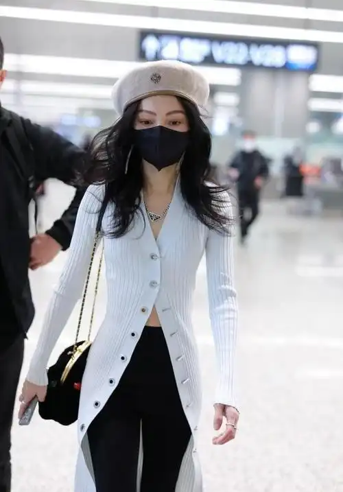 张韶涵穿搭解析