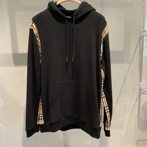 正品burberry格纹运动套装