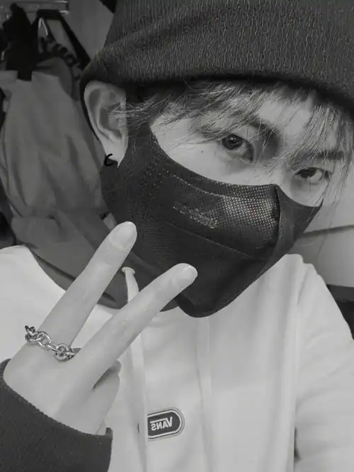 网恋需谨慎不要相信网络上的帅哥