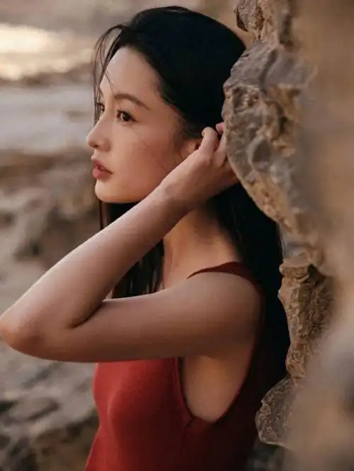 我心目中的十大90后美女明星第三名,李沁