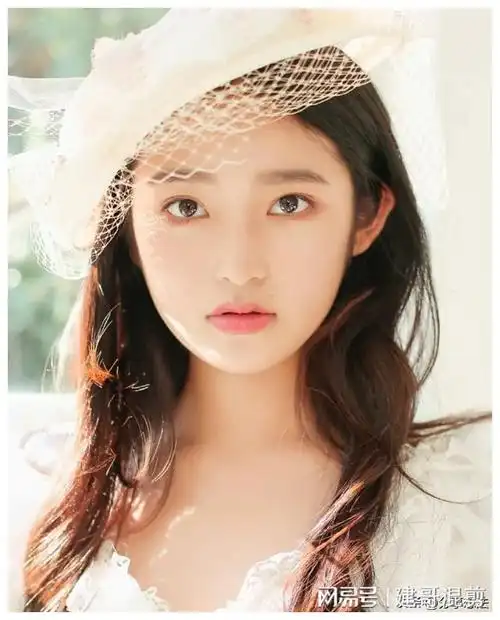 盘点娱乐圈成功的00后小花