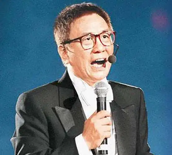 黄霑许多年轻一辈的人都很陌生但却代表了一个时代的记忆