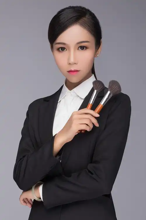 知名时尚造型师夕颜