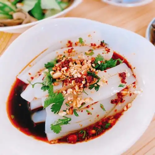 天热吃个冰清如玉的豌豆凉粉吧附做法