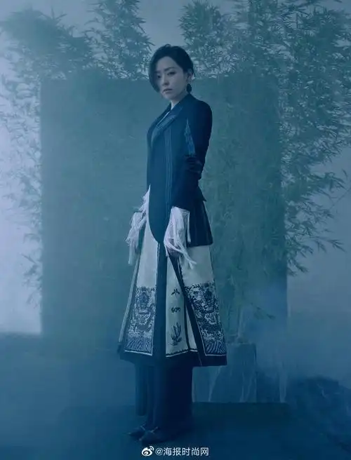 张靓颖 最新国风大片!张靓颖身穿格调精美的非遗苏绣