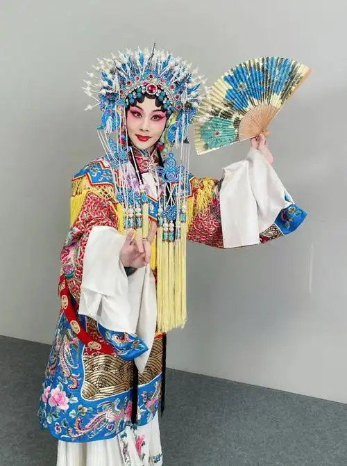 梅燕金声——专访北京京剧院优秀青年"梅派"演员白金